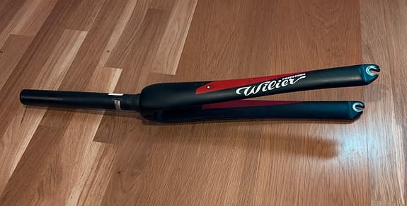 Wilier gaffel cykelgaffel svart röd