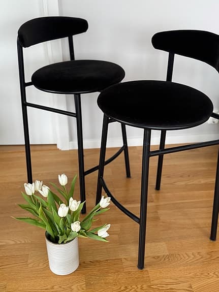 Två Barstolar Ellos Home 66 cm – Svart sammet – Mycket fint skick