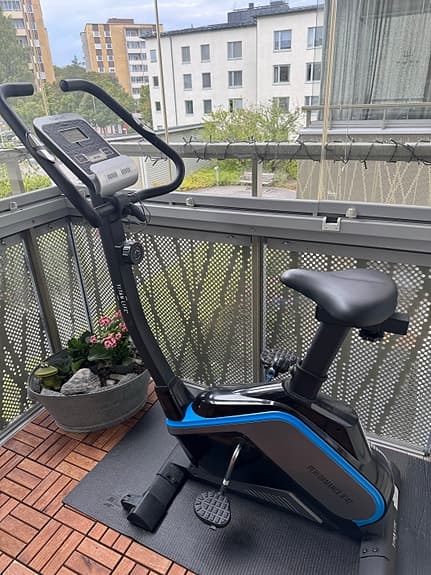 Motionscykel med display svart/blå Performance B42
