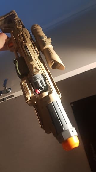 Nerf leksaksgevär beige