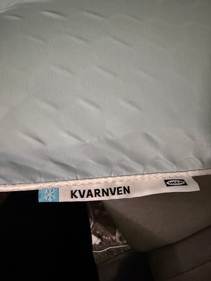 Ergonomisk kylande kudde Kvarnven (Ikea)