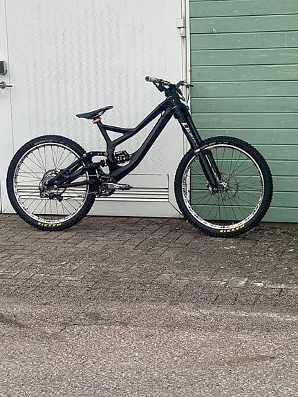 Downhill cykel Specialized