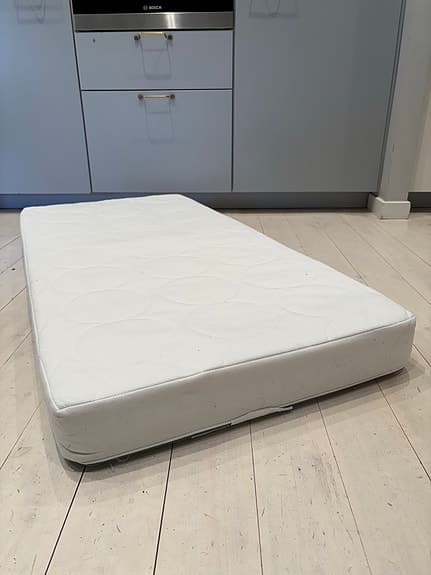 Pocketresårmadrass (IKEA) 60x120x11 cm