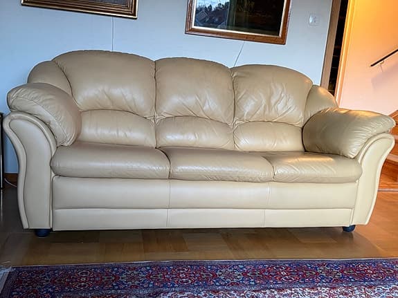 Bekväma lädersoffor 3+2-sits, säljes var och en eller tillsammans