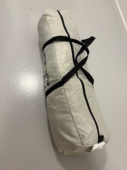 215*215*142cm Tält fyrkantigt med stora fönster beige