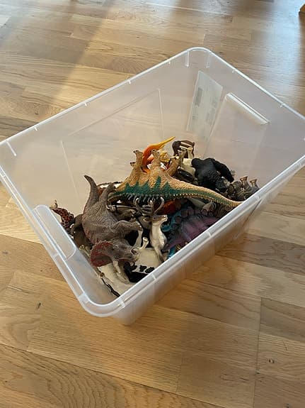 Massa djur och dinosaurie leksaker