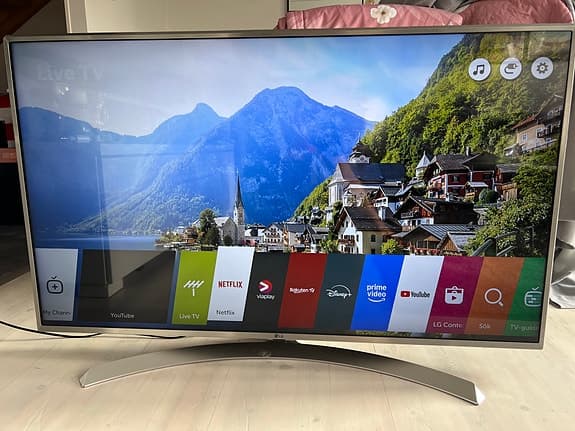 LG TV 49” UHD 4K Smart Tv