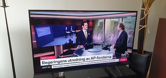 Mkt väl skött Samsung 43" TV (QE43Q60AAU)