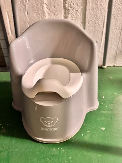 BabyBjörn potta grå plast