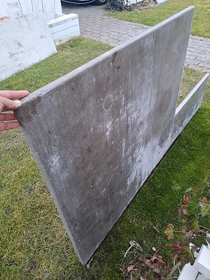 Pol och bänkskiva till utekök