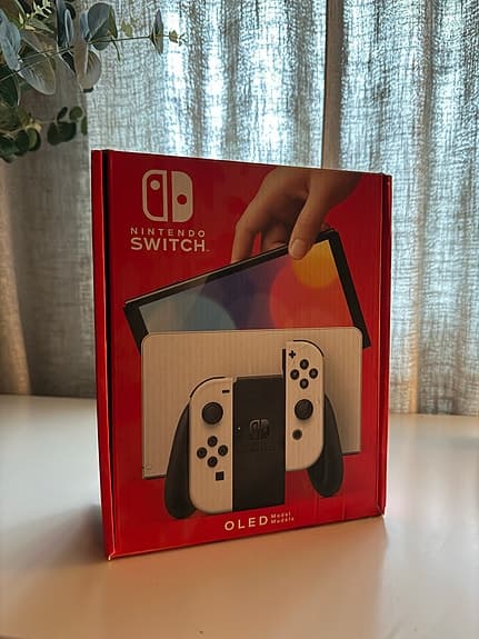 Nintendo Switch OLED spelkonsol vit