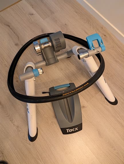Tacx Flow smart cykeltrainer