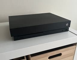 Microsoft Xbox One X 1tb spelkonsol svart