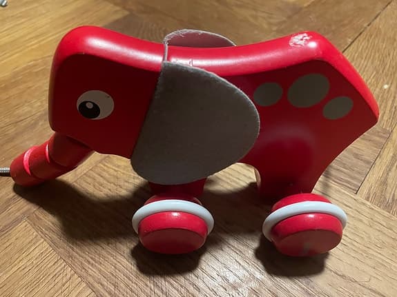 BRIO leksakselefant dragleksak röd