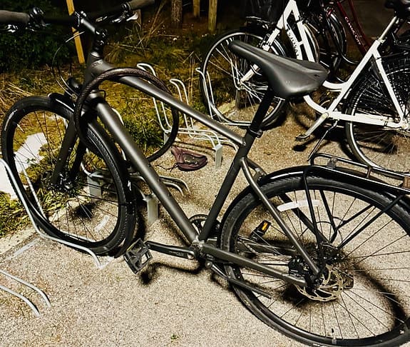 Specialized Sirrus 3.0 hybridcykel unisex 28” ramstorlek L