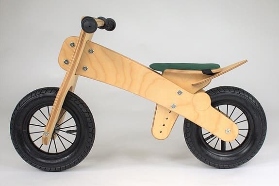 Balanscykel Dip Dap MINI i trä – Lek, balans & motorik