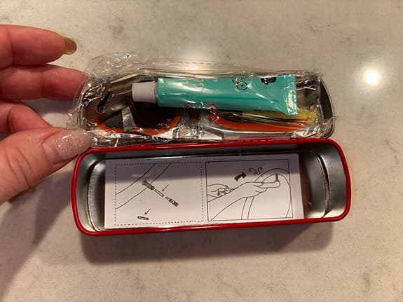 Cykel punkteringsreparationskit röd plåtask