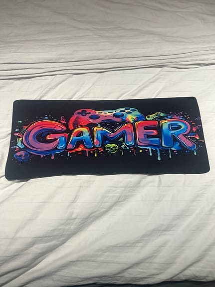 Musmatta gamer motiv flerfärgad