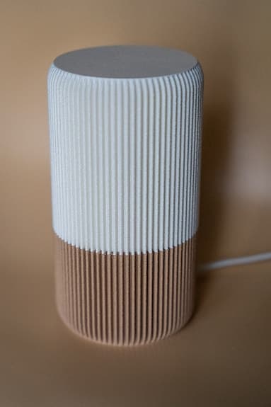 Unik designlampa 20 cm – E27 – ribbad struktur – Peanut/Cotton White