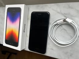 iPhone SE 2022 64 GB Midnight svart