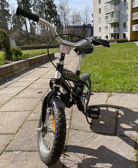 Stoy barncykel 12" svart