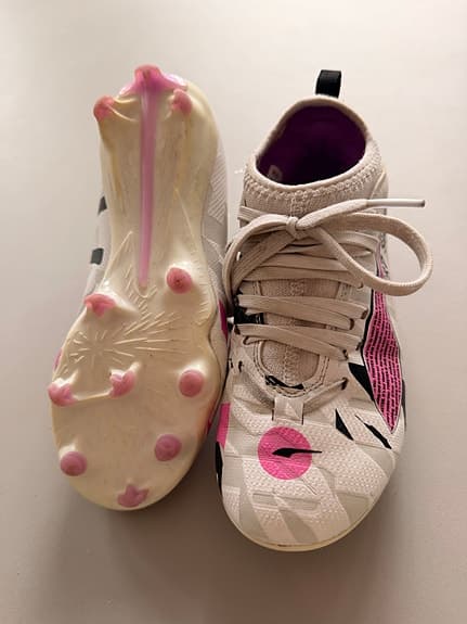 Puma fotbollsskor CR7 storlek 30