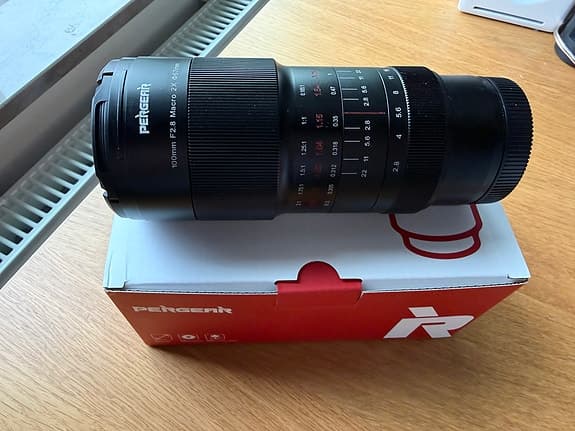 Pergear 100mm f/2.8 Macro 2x för Sony FE