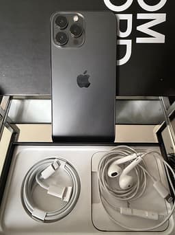 IPhone 13 Pro Max 128 GB & trådbundna hörlurar