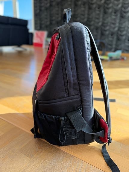Lowepro ryggsäck svart röd