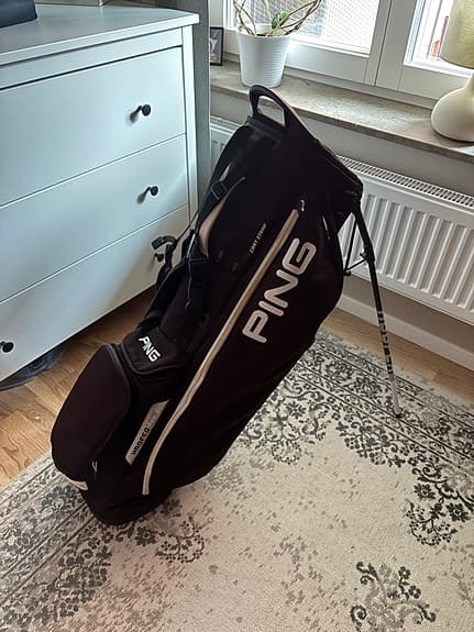 Ping golfbag standbag svart