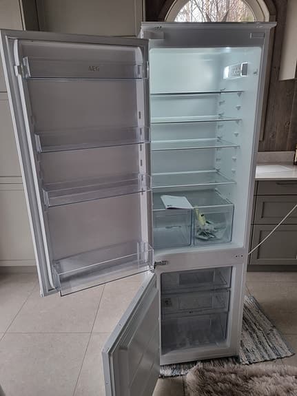 AEG kombiskåp kyl och frys 178cm.