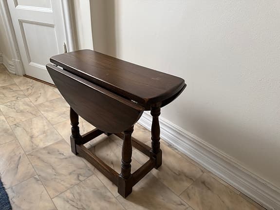 Vintage klaffbord i massiv ek – klassisk design från 80-talet
