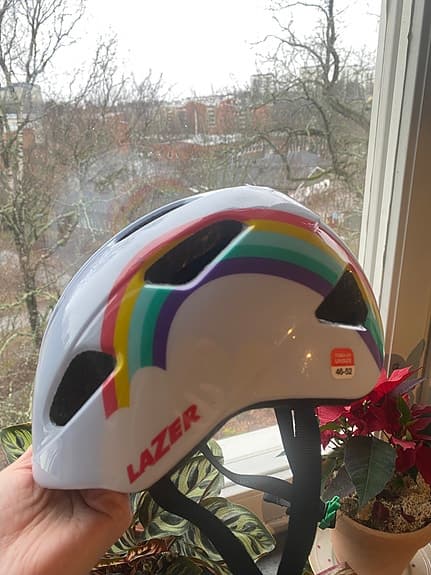 Lazer Lil Gekko cykelhjälm 46–52 cm vit med regnbåge barn