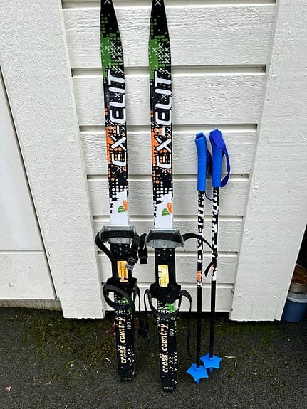 Längdskidor 100 cm med stavar