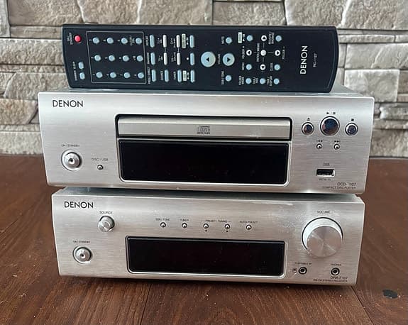 Denon DRA F107 AM/FM receiver + DCD CD