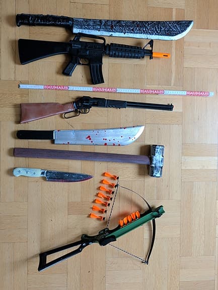 Maskerad leksaker barn gevär machete armborst