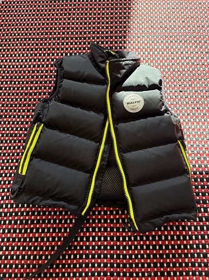 Baltic flytväst Surf n Turf Junior 25-40 kg