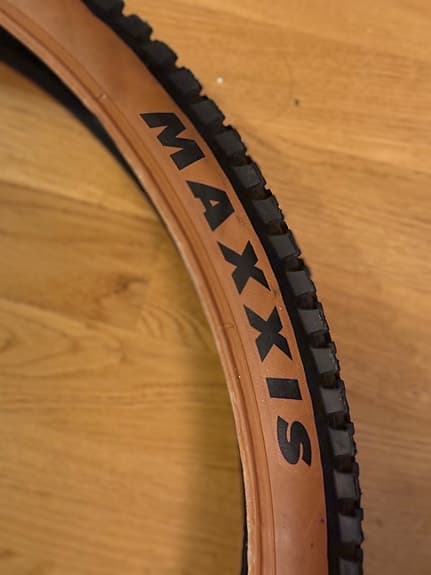 Maxxis Rekon cykeldäck 61‑584 brun/svart