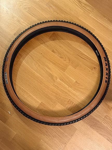 Maxxis Rekon cykeldäck 61‑584 brun/svart