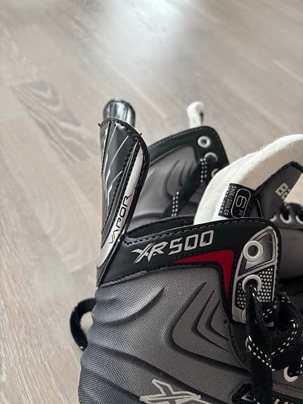 Bauer vapor XR500 hockey inlines i storlek 40,5 (innermått 25,1cm)