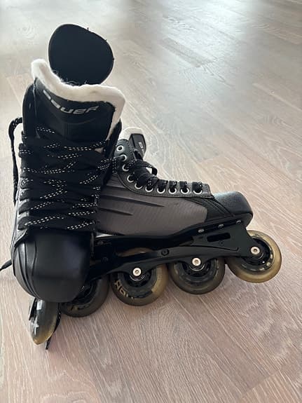 Bauer vapor XR500 hockey inlines i storlek 40,5 (innermått 25,1cm)