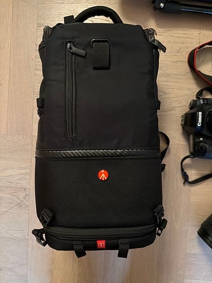 Canon EOS 80D-kit med objektiv, stativ och väska – komplett fotopaket
