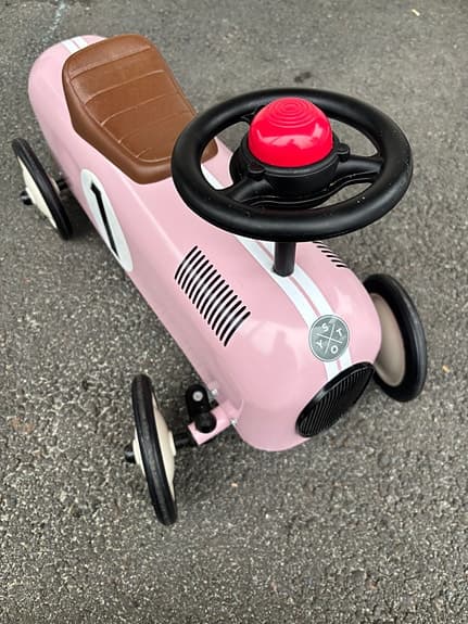 STOY gåbil / sparkbil retro rosa