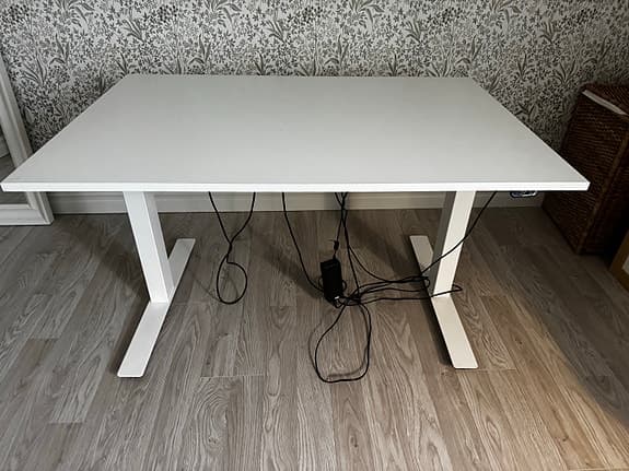 ROL Ergo skrivbord och sideboard