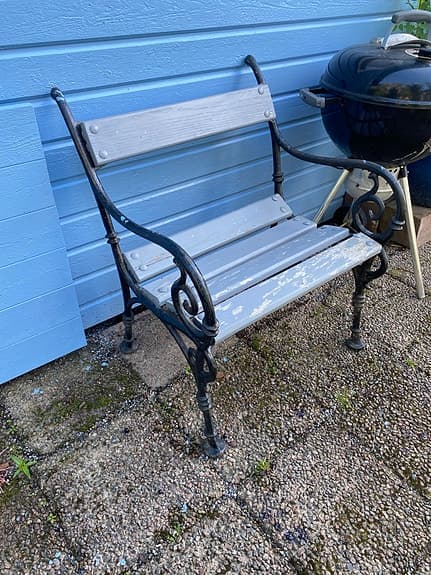 Trädgårdsbänkar trä och metall grå svart