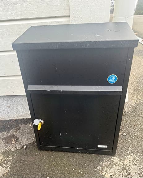 Berglund paketpostlåda / parcel mailbox – svart