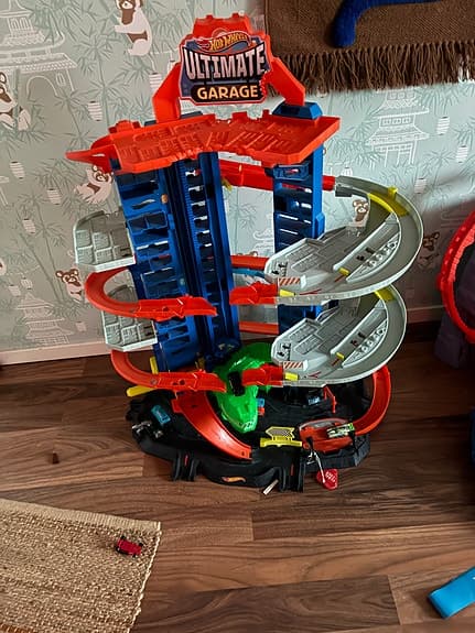 Monster garage hot wheels cars bilbana nypris dinosaurie 1899