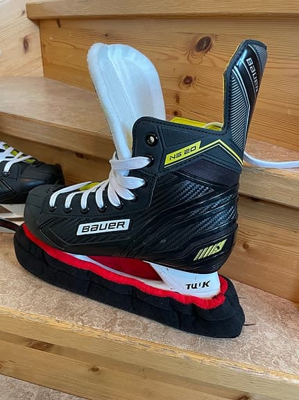 Bauer NS 20 ishockeyskridskor storlek 42 svart
