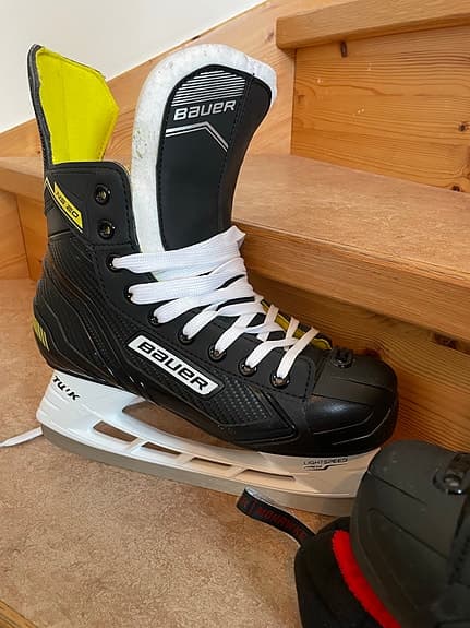 Bauer NS 20 ishockeyskridskor storlek 42 svart