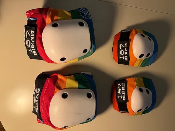 187 Killer pads skateboardskydd slim rainbow Large
